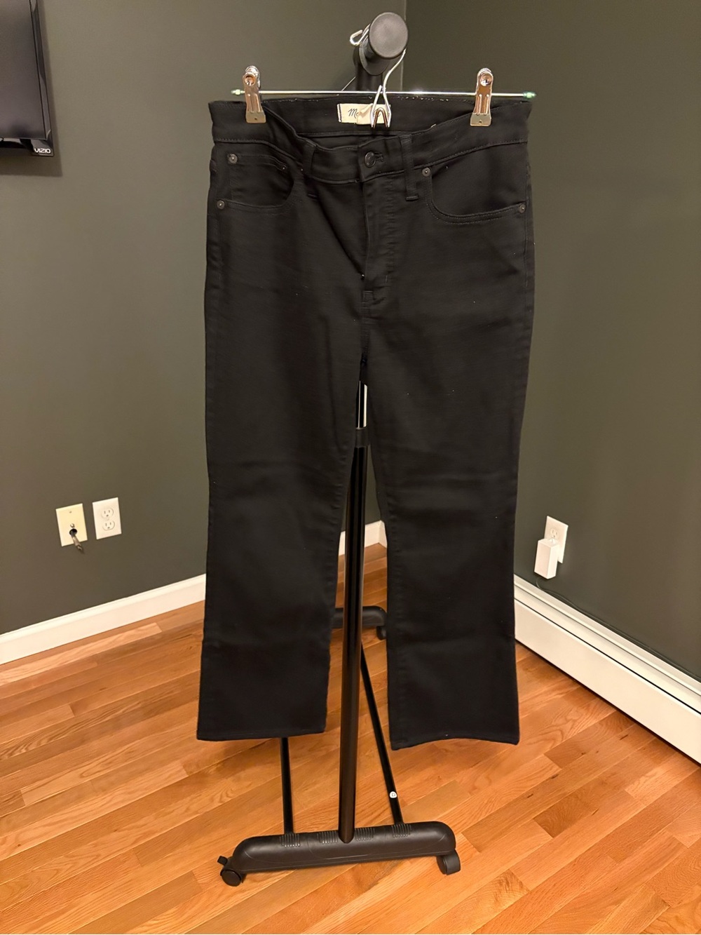 Madewell Black Ankle-Length Cropped Jeans